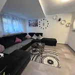 4 Denis 3 *