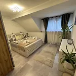 4 Denis 3 Apartment *