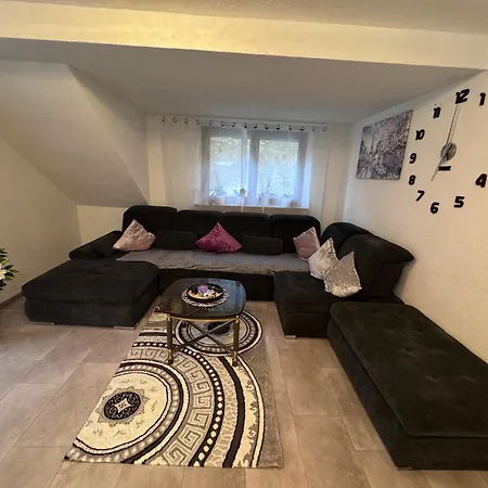 4 Denis 3 דירה *