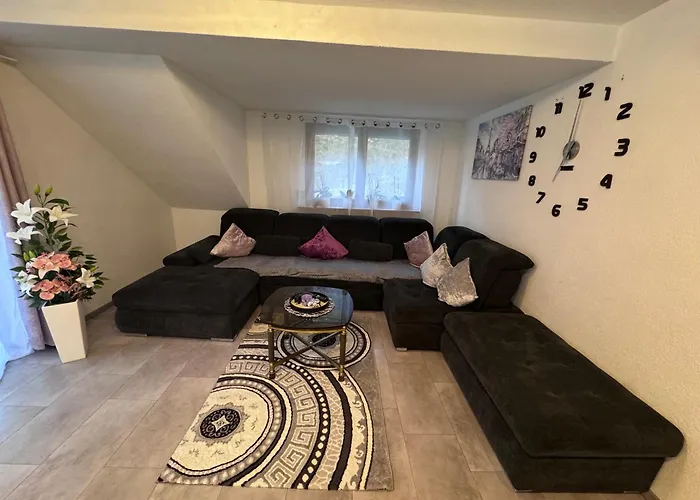 4 Denis 3 דירה *