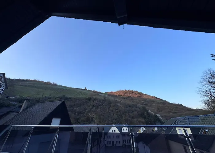 4 Denis 3 * אוברווסל